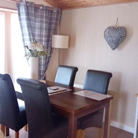 Baytree Lodge At Three Lochs Holiday Park, New Ask About Our Packages Birthday ,Anniversary,Family,Pamper Packages Available Balminnoch Εξωτερικό φωτογραφία